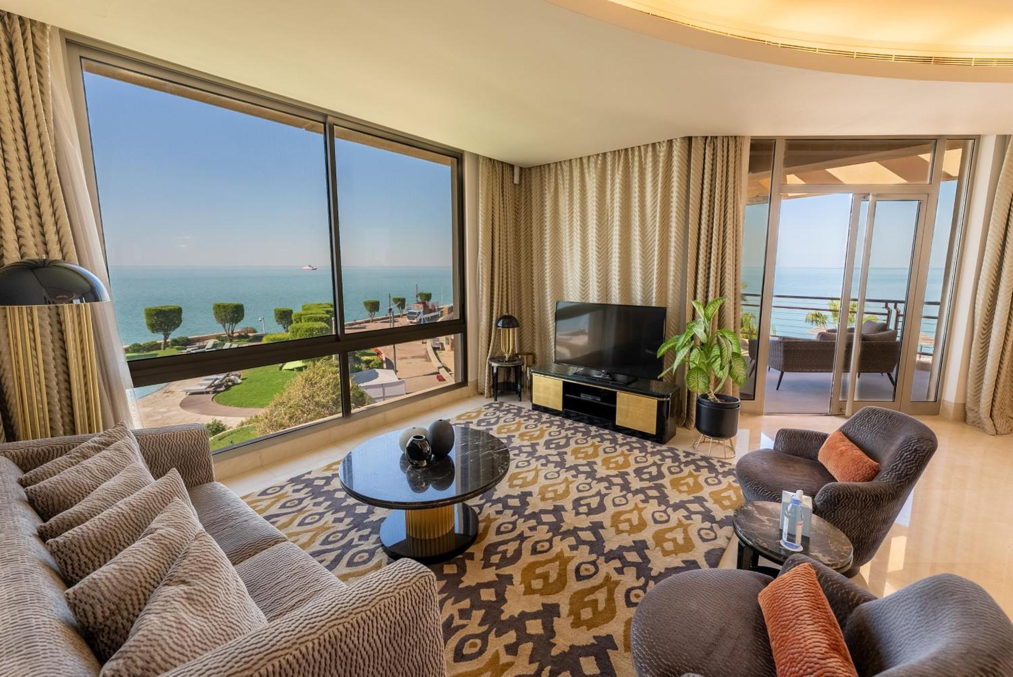 Marina Hotel Κουβέιτ Εξωτερικό φωτογραφία A living room at the Kempinski