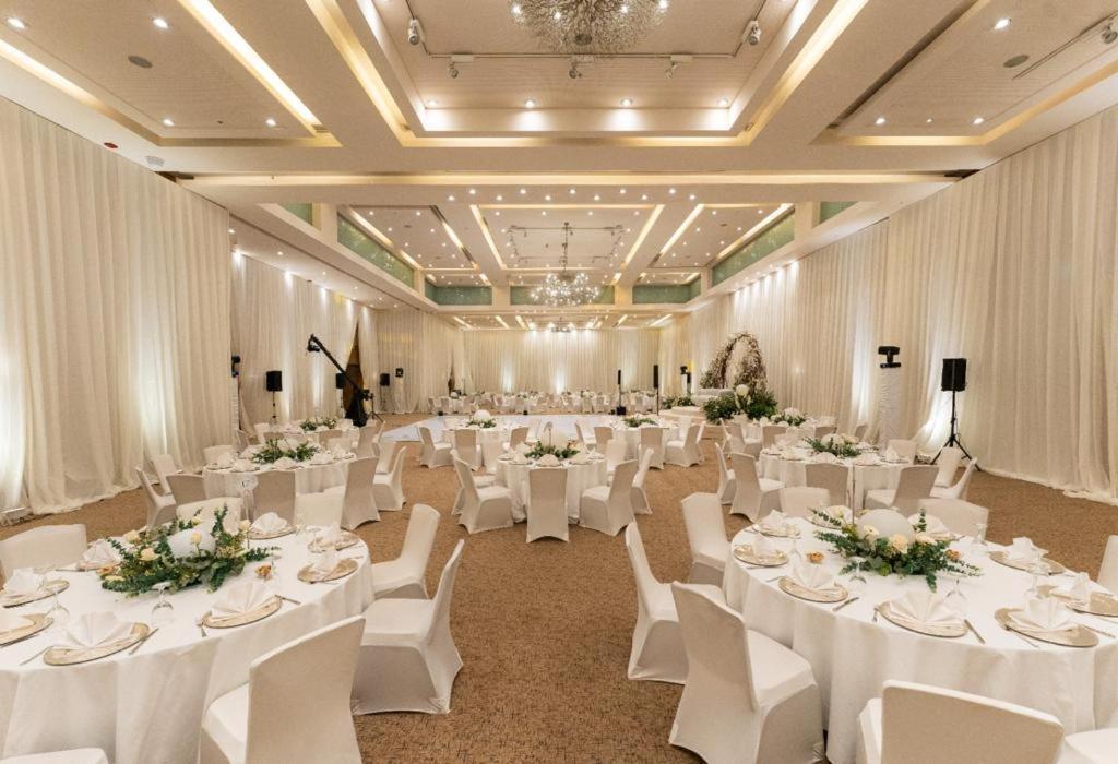 Marina Hotel Κουβέιτ Εξωτερικό φωτογραφία The ballroom