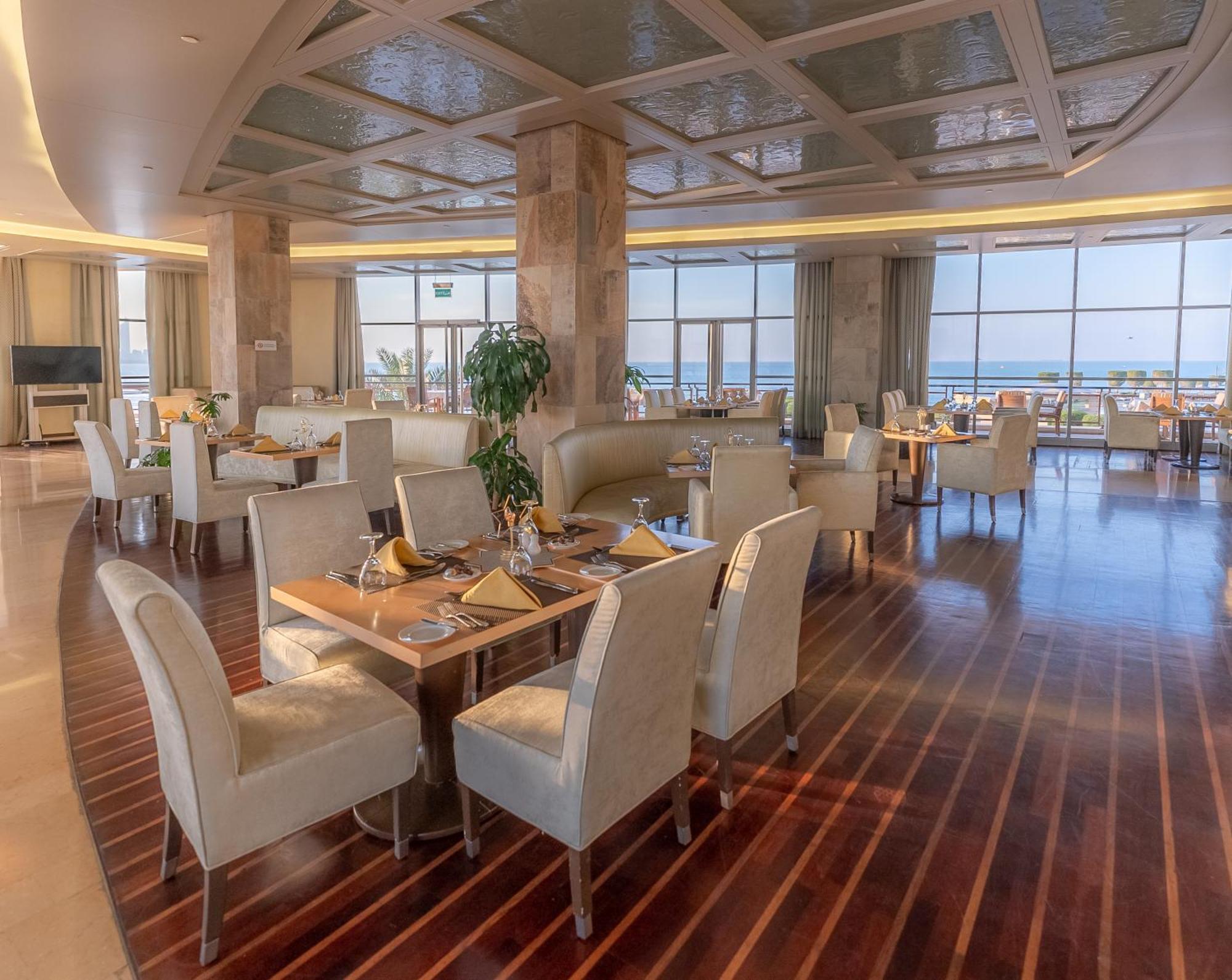 Marina Hotel Κουβέιτ Εξωτερικό φωτογραφία The restaurant